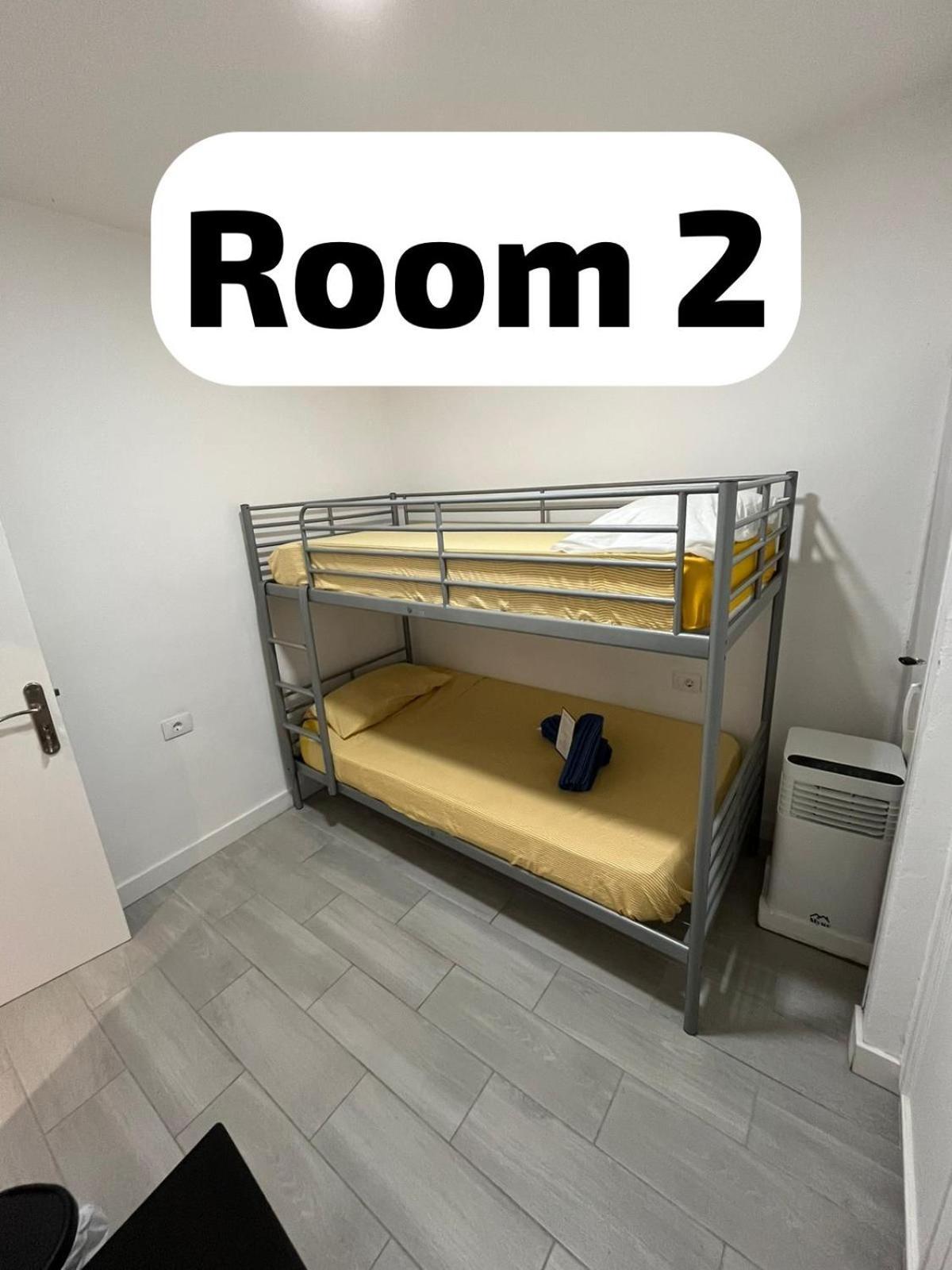 B&B Paraiso Tenerife Super Economy Rooms Airport 로스 아브리고스 외부 사진